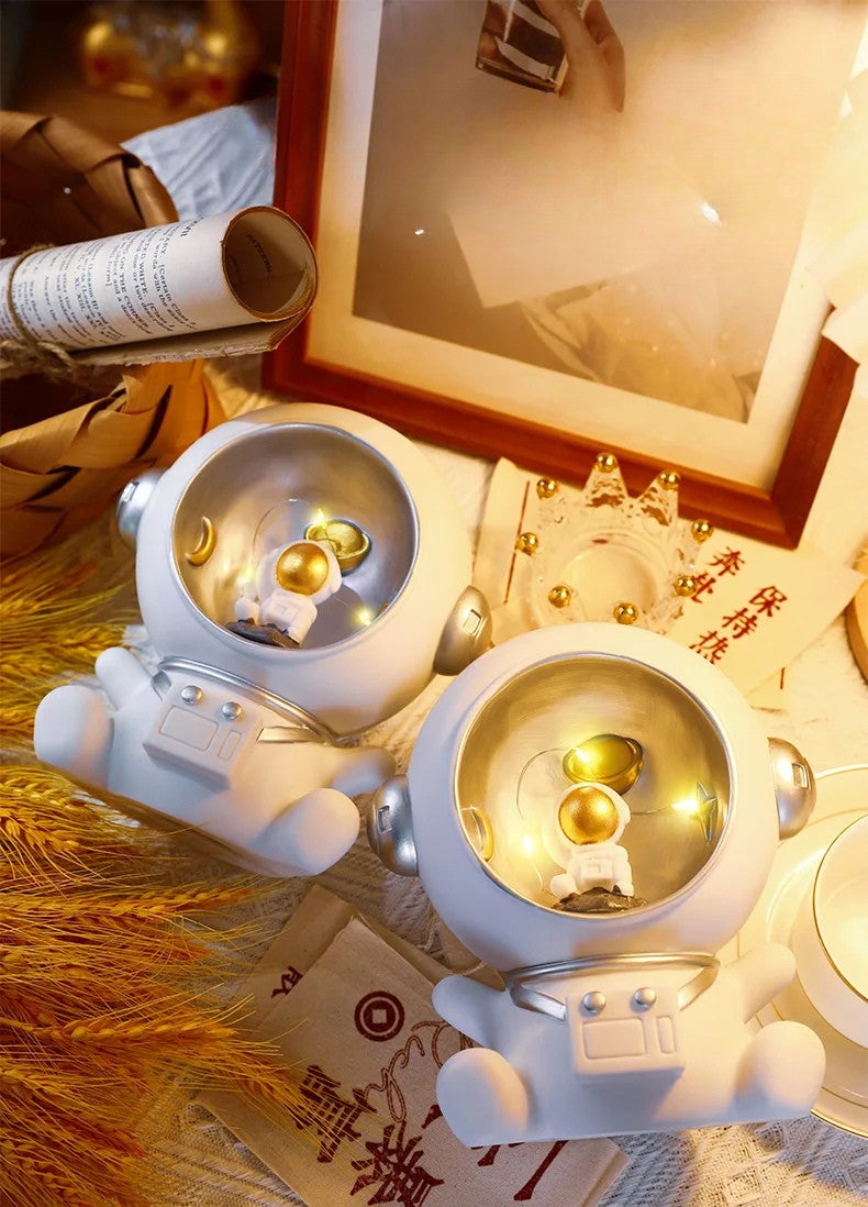 Lámpara y alcancía diseño Astronauta